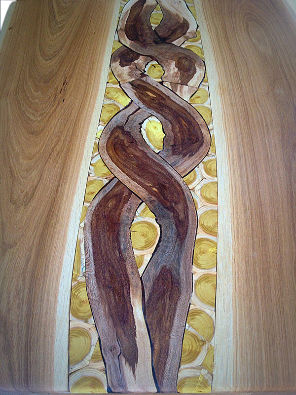 Дървени маси с мозайка